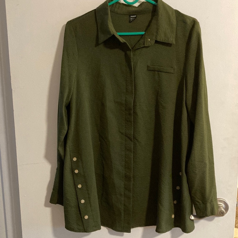 Button up long sleeve top